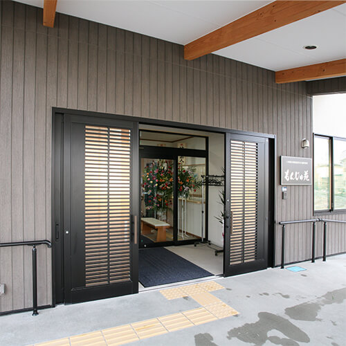 風除室・玄関(外側)